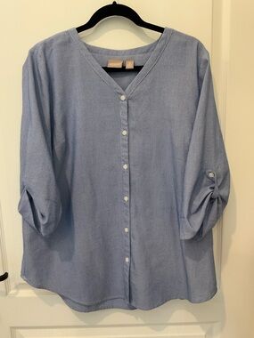 Chico's Blue White Pinstripe V-Neck Button Shirt Flex Sleeves Shirttail Hem SZ 2
